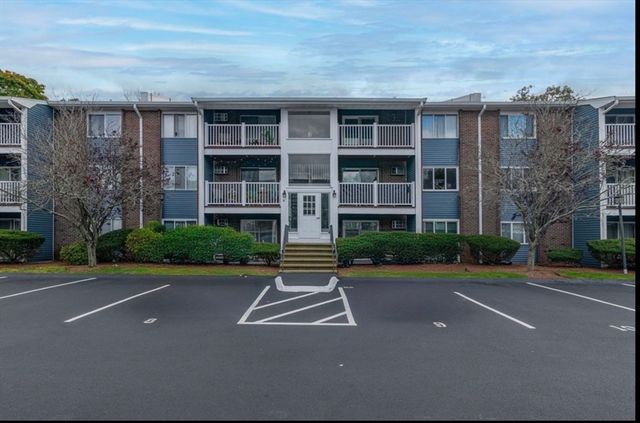 6 Woodcrest Ct 6, Weymouth, MA 02190