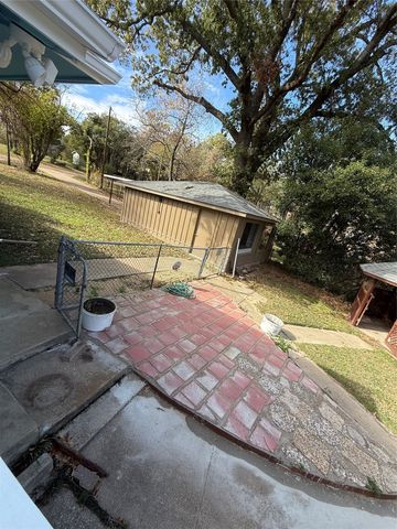 132 SHADY SHORES Drive, Mabank, TX 75156