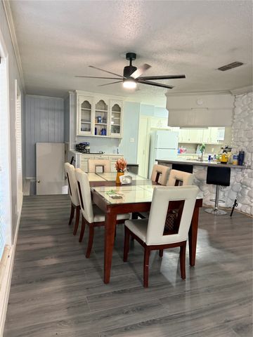 132 SHADY SHORES Drive, Mabank, TX 75156