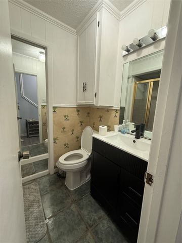 132 SHADY SHORES Drive, Mabank, TX 75156