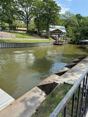 132 SHADY SHORES Drive, Mabank, TX 75156