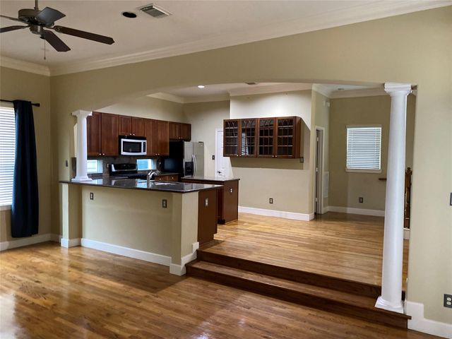 918 W 26th Street, Houston, TX 77008