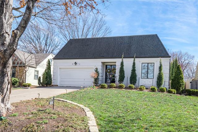 5453 Aberdeen Road, Fairway, KS 66205