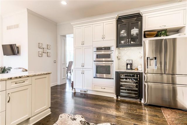 5453 Aberdeen Road, Fairway, KS 66205