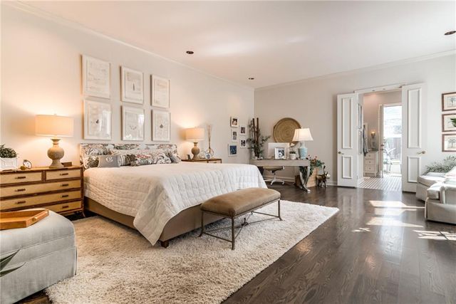 5453 Aberdeen Road, Fairway, KS 66205