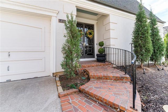 5453 Aberdeen Road, Fairway, KS 66205