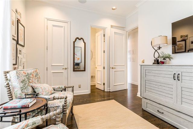 5453 Aberdeen Road, Fairway, KS 66205