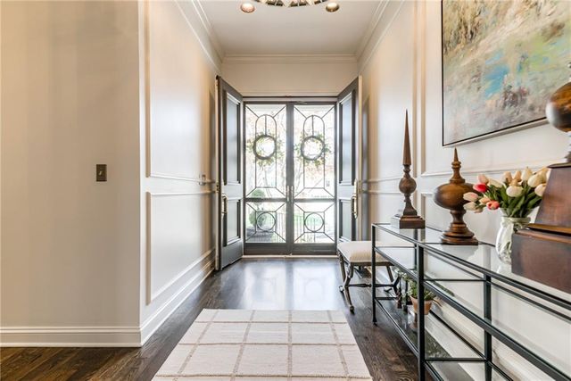 5453 Aberdeen Road, Fairway, KS 66205