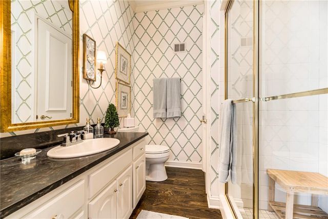 5453 Aberdeen Road, Fairway, KS 66205