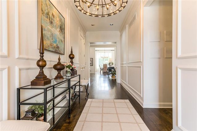 5453 Aberdeen Road, Fairway, KS 66205