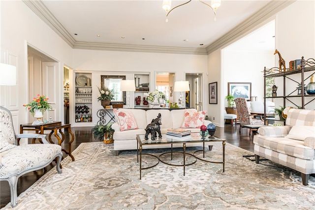 5453 Aberdeen Road, Fairway, KS 66205