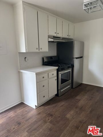 518 Raymond Avenue 10, Santa Monica, CA 90405