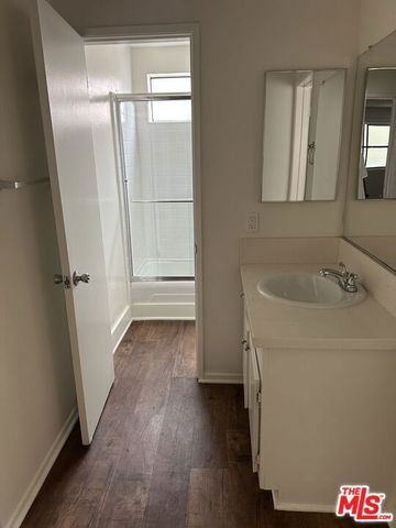 518 Raymond Avenue 10, Santa Monica, CA 90405