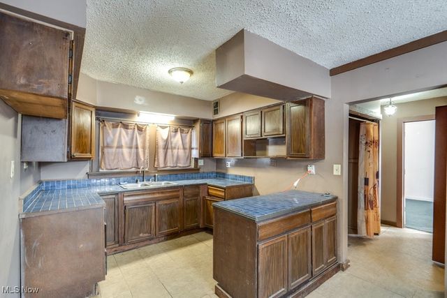 4527 Rock Cut Road, Norton, OH 44203