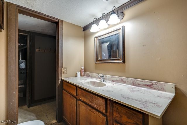 4527 Rock Cut Road, Norton, OH 44203