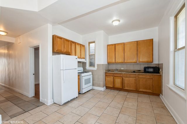 3248 W Douglas Street 2, Chicago, IL 60623