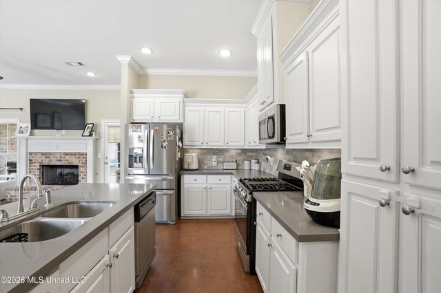710 Parkdale Place, Brandon, MS 39042
