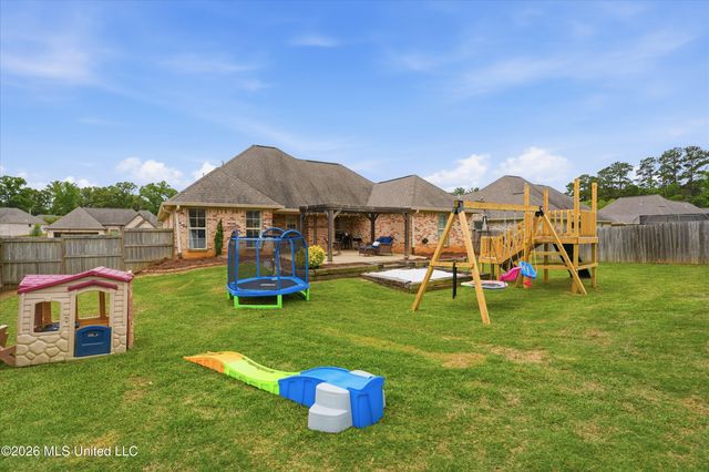 710 Parkdale Place, Brandon, MS 39042
