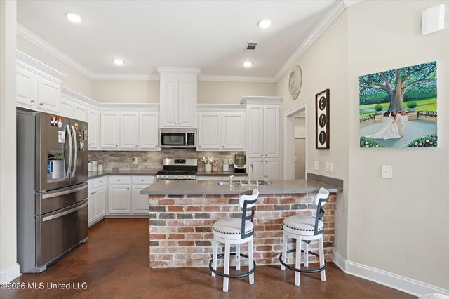 710 Parkdale Place, Brandon, MS 39042