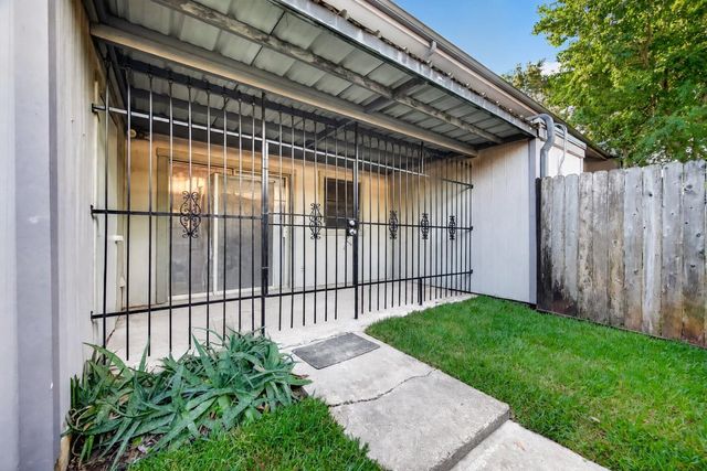 5833 Village Forest Court, Houston, TX 77092
