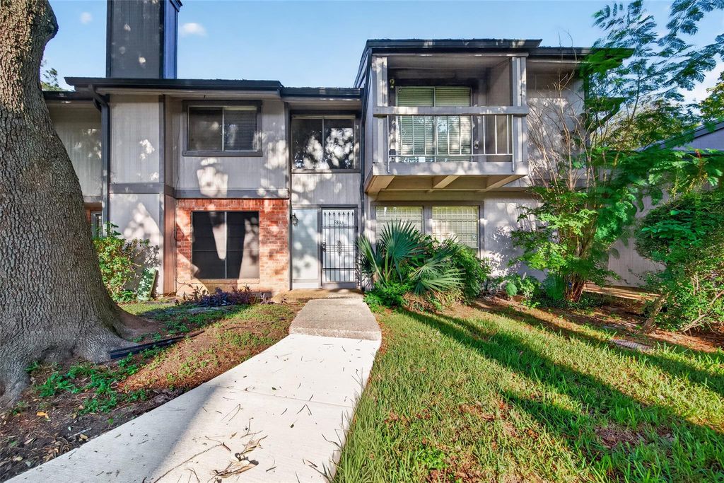 5833 Village Forest Court, Houston, TX 77092
