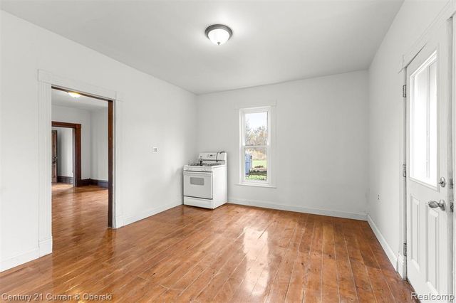 8004 N Farmington Road, Westland, MI 48185