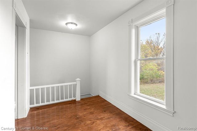 8004 N Farmington Road, Westland, MI 48185