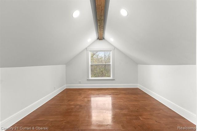 8004 N Farmington Road, Westland, MI 48185