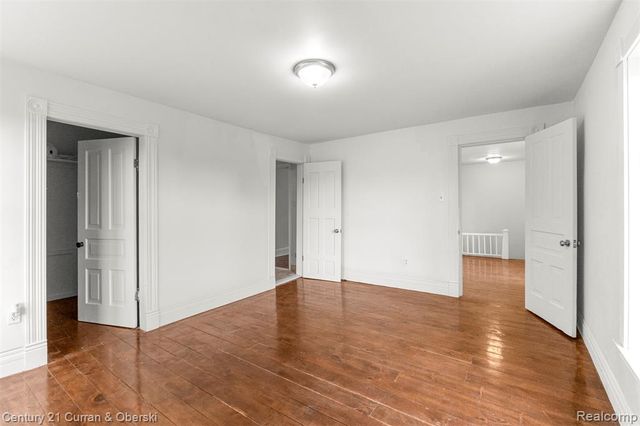 8004 N Farmington Road, Westland, MI 48185