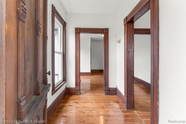 8004 N Farmington Road, Westland, MI 48185