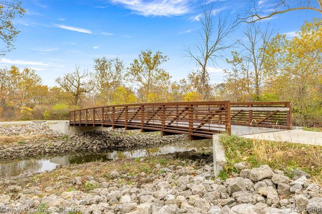 8004 N Farmington Road, Westland, MI 48185