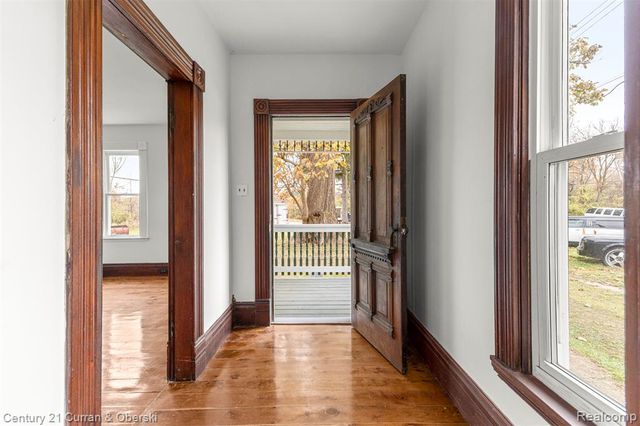 8004 N Farmington Road, Westland, MI 48185