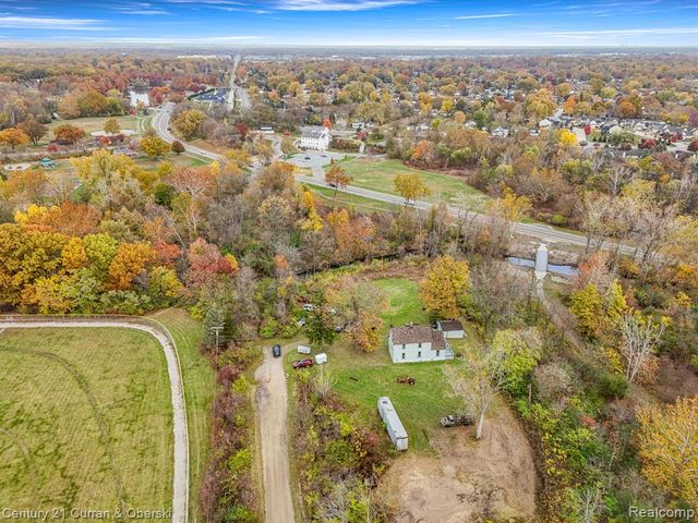 8004 N Farmington Road, Westland, MI 48185