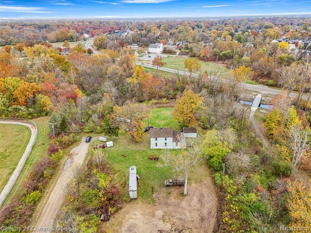 8004 N Farmington Road, Westland, MI 48185