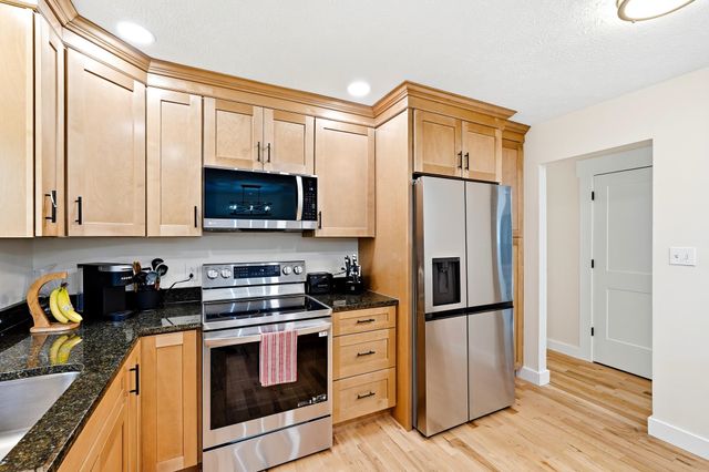 7 Birch Drive, Huntington, WV 25705