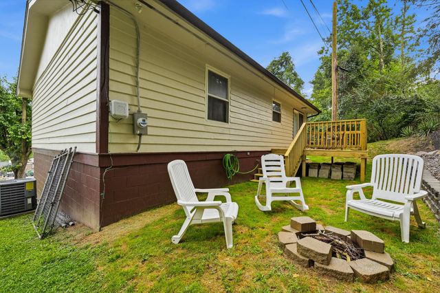 7 Birch Drive, Huntington, WV 25705