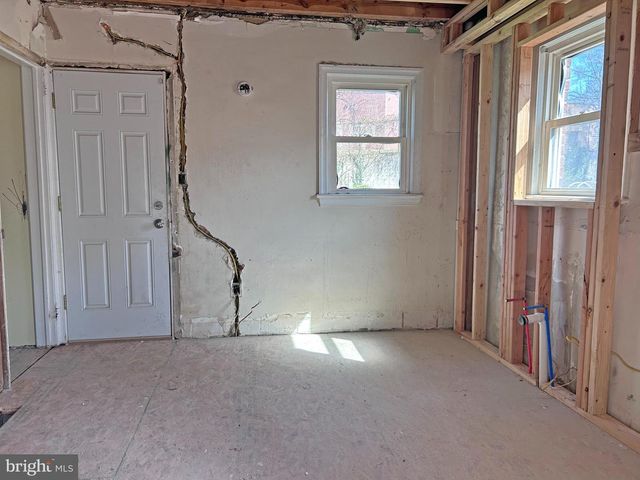 1402 EDGEWICK AVE, Capitol Heights, MD 20743