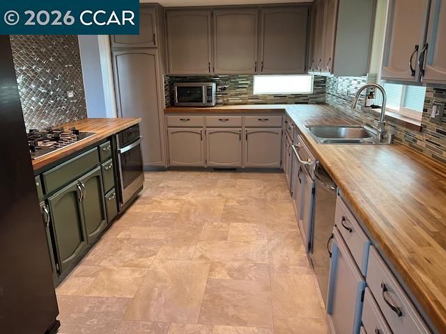 5535 Merritt Dr, Concord, CA 94521