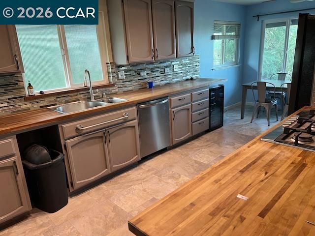 5535 Merritt Dr, Concord, CA 94521