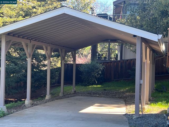 5535 Merritt Dr, Concord, CA 94521