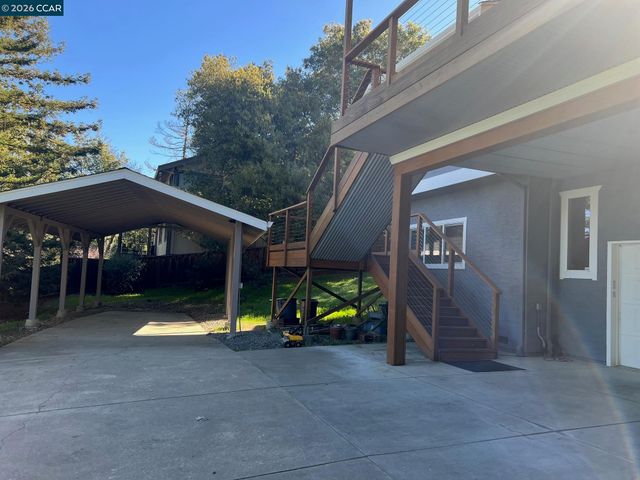 5535 Merritt Dr, Concord, CA 94521