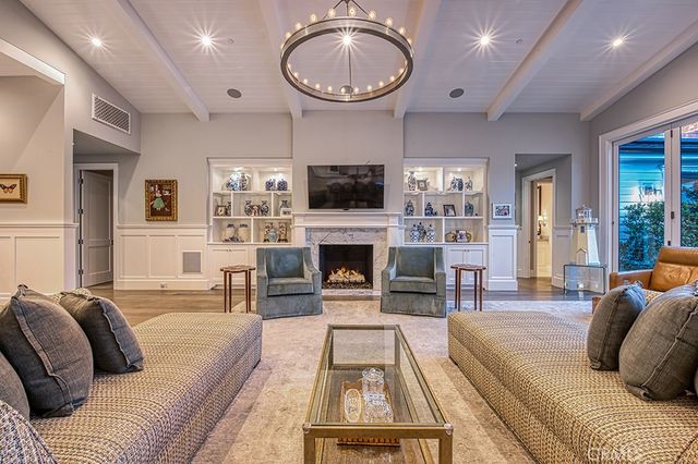 712 K Thanga, Corona Del Mar, CA 92625