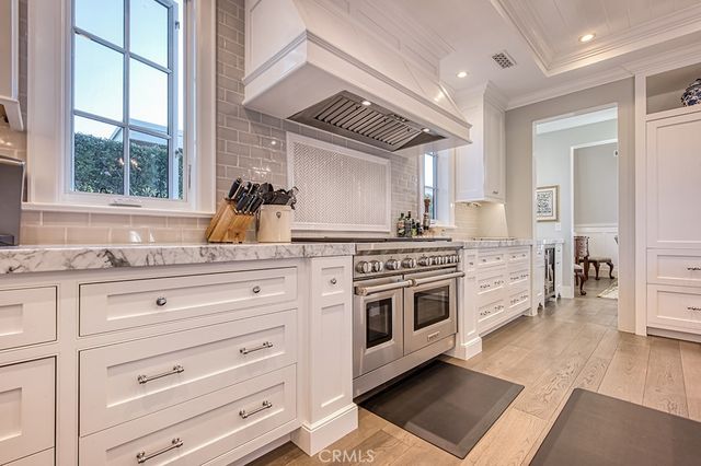 712 K Thanga, Corona Del Mar, CA 92625