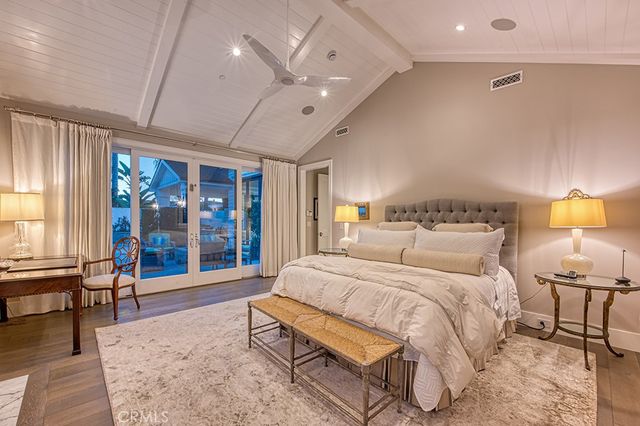 712 K Thanga, Corona Del Mar, CA 92625