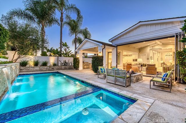 712 K Thanga, Corona Del Mar, CA 92625