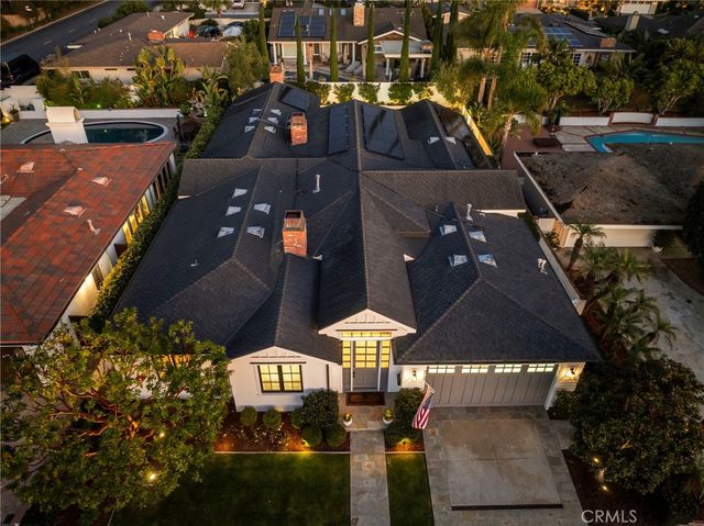 712 K Thanga, Corona Del Mar, CA 92625