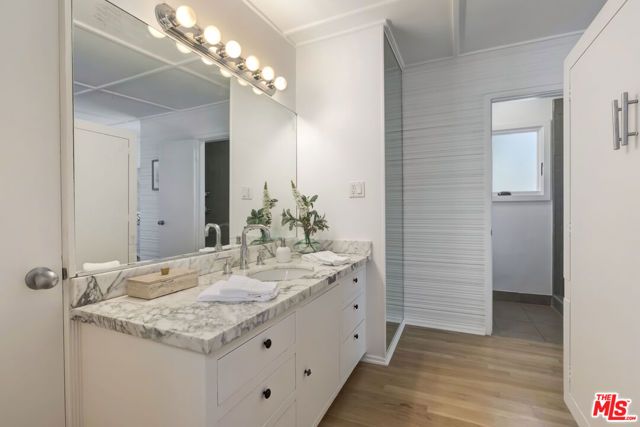 136 Beloit Avenue, Los Angeles, CA 90049