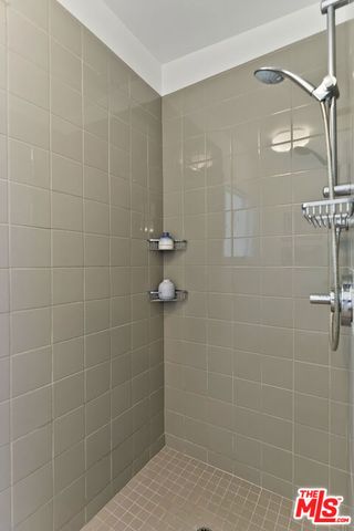 136 Beloit Avenue, Los Angeles, CA 90049