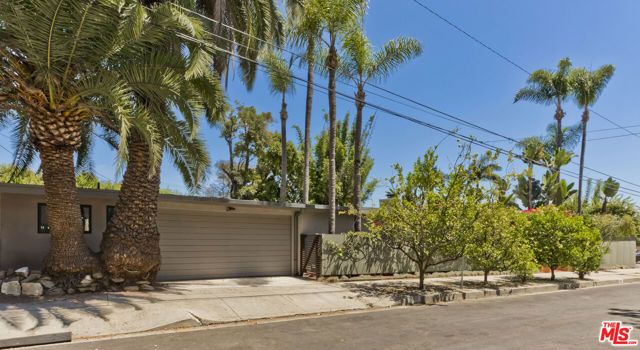 136 Beloit Avenue, Los Angeles, CA 90049