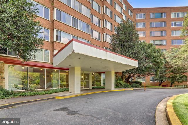 4000 Tunlaw Rd NW Apt 428, Washington, DC 20007
